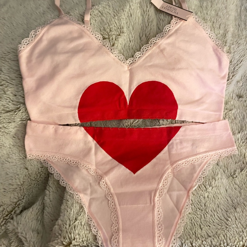 NWT Victoria Secret Pink sz M set